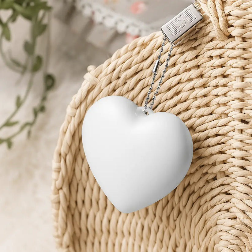 Purse Lamp: Heart-Shaped Handbag Light - White Sensor Activated Automatic Illumination Hanging Bag Light